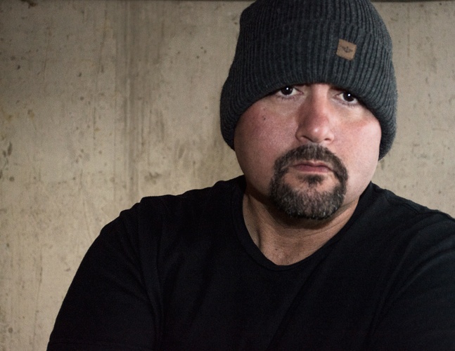 Enrique Navarro Schaumburg, IL Headshot and Portrait Photographer