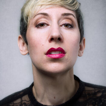 Rochester based Headshot photographer Melissa Newland