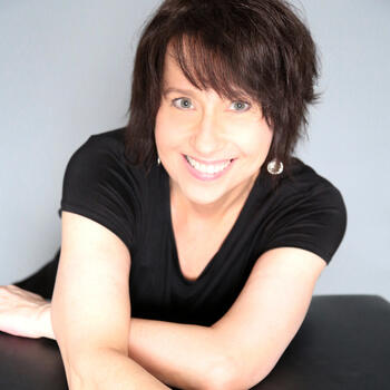 St. Charles based Headshot photographer Tracy Whiteside