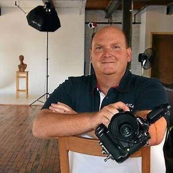 North Wales, based Headshot photographer Lee Shelly