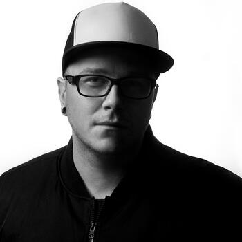 Fox Lake based Headshot photographer Ethan Alex