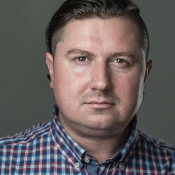 Basingstoke based Headshot photographer Maciej Komor