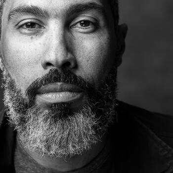 Long Island City based Headshot photographer Manuel Inoa