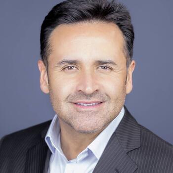 Parker based Headshot photographer Luis Tavel