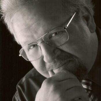 Kansas City based Headshot photographer James Hale