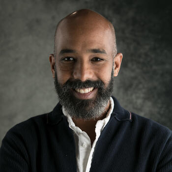 santo domingo based Headshot photographer Jochy Campusano