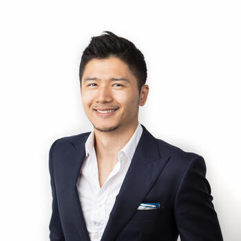 Alexandria based Headshot photographer Ethan Li