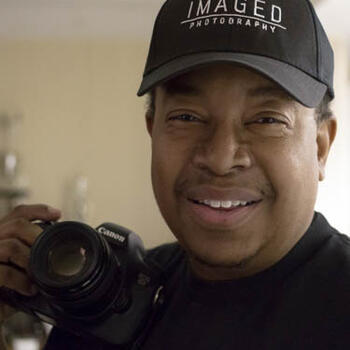 Brooklyn based Headshot photographer victor logan