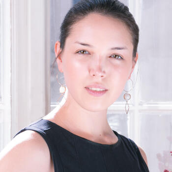 Prague based Headshot photographer Tatiana Shalunova