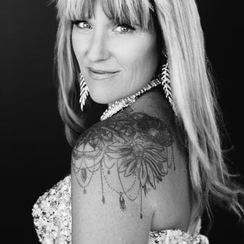 Denison based Headshot photographer Carrie Killough