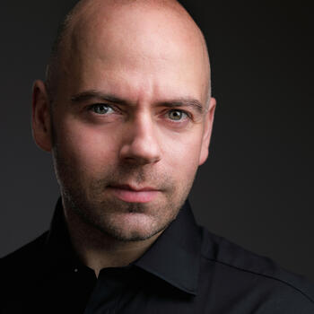 Newcastle upon Tyne based Headshot photographer Darren Irwin