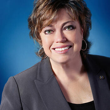 Fountain Valley based Headshot photographer Lynn Seeden