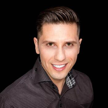 San Francisco based Headshot photographer Stefan Ski