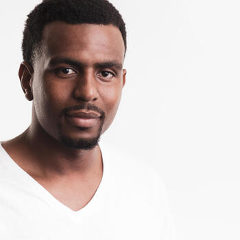 Cleveland based Headshot photographer Isaac Williams