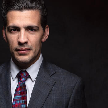 Spring based Headshot photographer Sergio Vaz Lopes