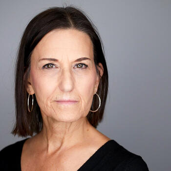 Edgewater based Headshot photographer Victoria Pizzino