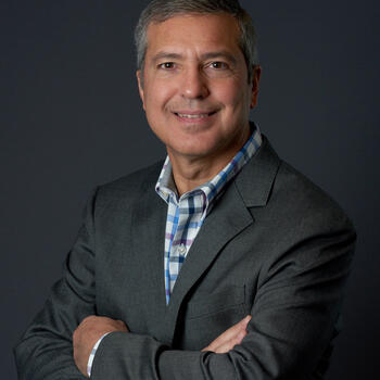 Broomall based Headshot photographer Carmen Smar