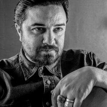 Los Angeles based Headshot photographer Lex Hathaway