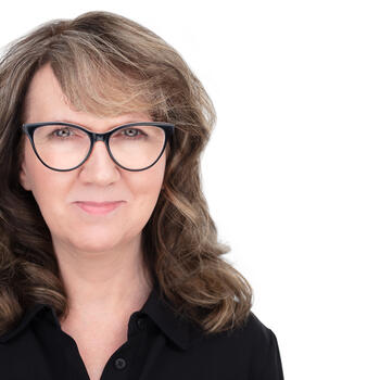 Tempe based Headshot photographer Alynn Parde