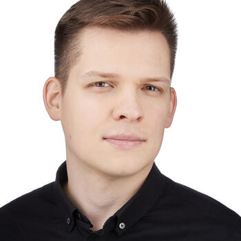 Moscow based Headshot photographer Evgeny Evstifeev