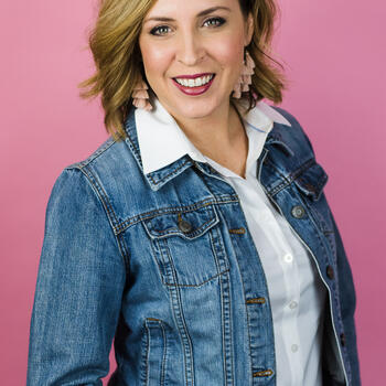 NORTH LITTLE ROCK based Headshot photographer Julie Bird