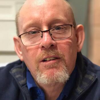 Richland based Headshot photographer Ian McMillan