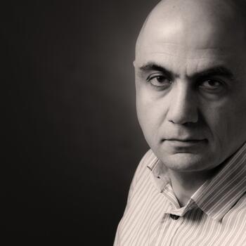 Jbeil based Headshot photographer Paul Merhy