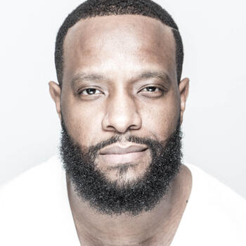 Rahway based Headshot photographer Steny Neron