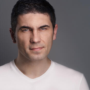 Dublin based Headshot photographer Przemek Starostka