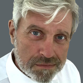 Roesrath based Headshot photographer Hanns-Joachim Koehler