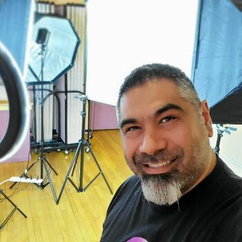 Madison based Headshot photographer Jose Parissi