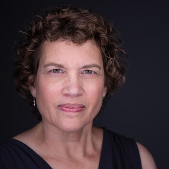 Evergreen based Headshot photographer Ellen Nelson