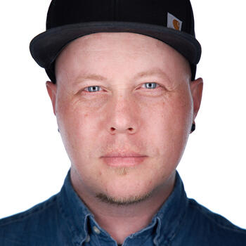 Seattle based Associate headshot photographer Olli Tumelius