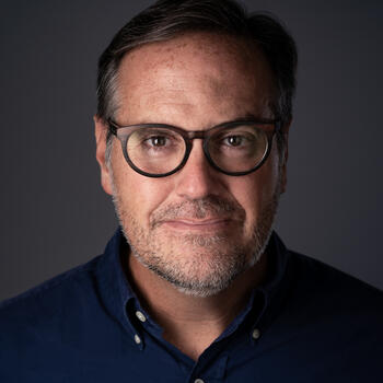 Boca Raton based Headshot photographer Enrique V Urdaneta