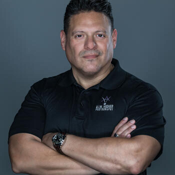 Alexandria based Headshot photographer Alex Maranon