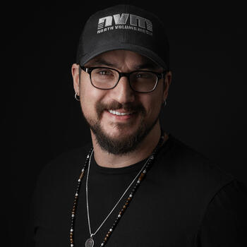 Plattsburgh based Associate headshot photographer Damian Battinelli