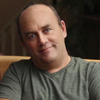 Edmonton based Headshot photographer Fain Cowie