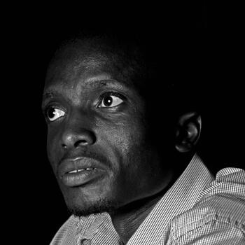 Kisumu based Headshot photographer Moses Anyigo