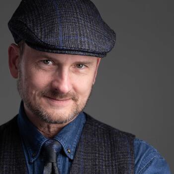 Charlottesville based Headshot photographer FRANKLIN KNOX