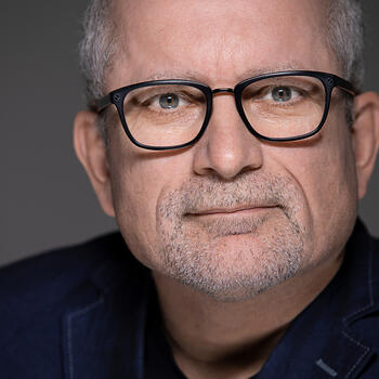 Sindal based Headshot photographer Henrik Andersen