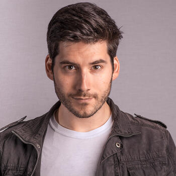 Berlin based Headshot photographer Justin DeMarco
