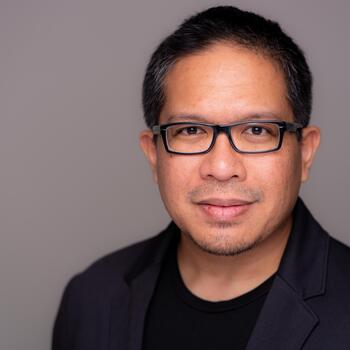 Jeddah based Headshot photographer Ashraf Faden