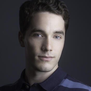 Hamden based Headshot photographer Graham Hebel