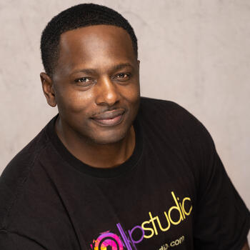 Snellville based Headshot photographer Leonard Kinsey