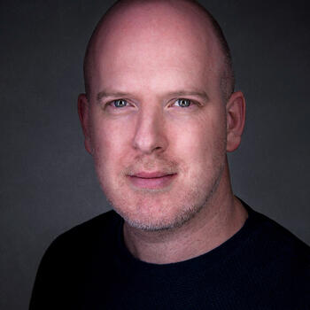  Headshot photographer Lee Moir