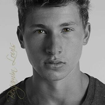 GRAND RAPIDS based Headshot photographer BEN LINSCOTT