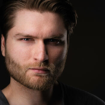 Orlando based Headshot photographer Jordan Curk