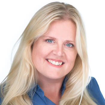 Leende based Headshot photographer Maria Bax