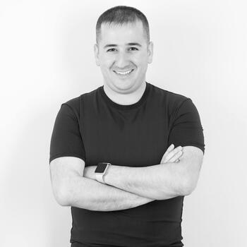 HACKENSACK based Headshot photographer ISA AYDIN