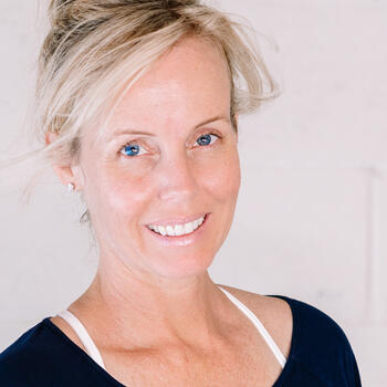 St. Petersburg based Headshot photographer Ashley Lippincott